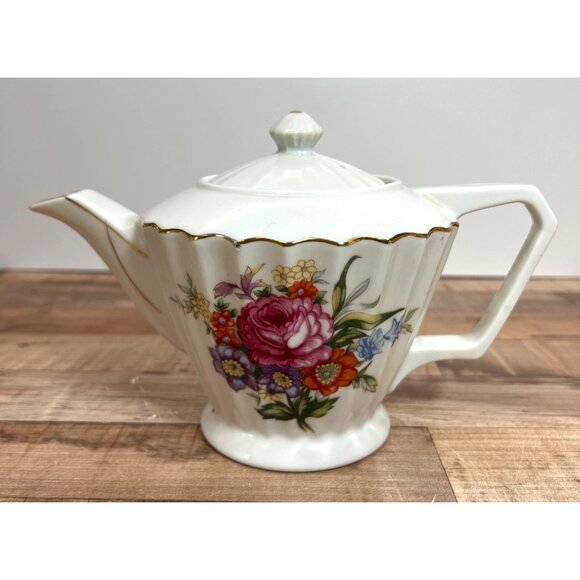 Vintage Japan Floral Porcelain Teapot With Gold Trim & Lid Scalloped Design - Picture 1 of 6